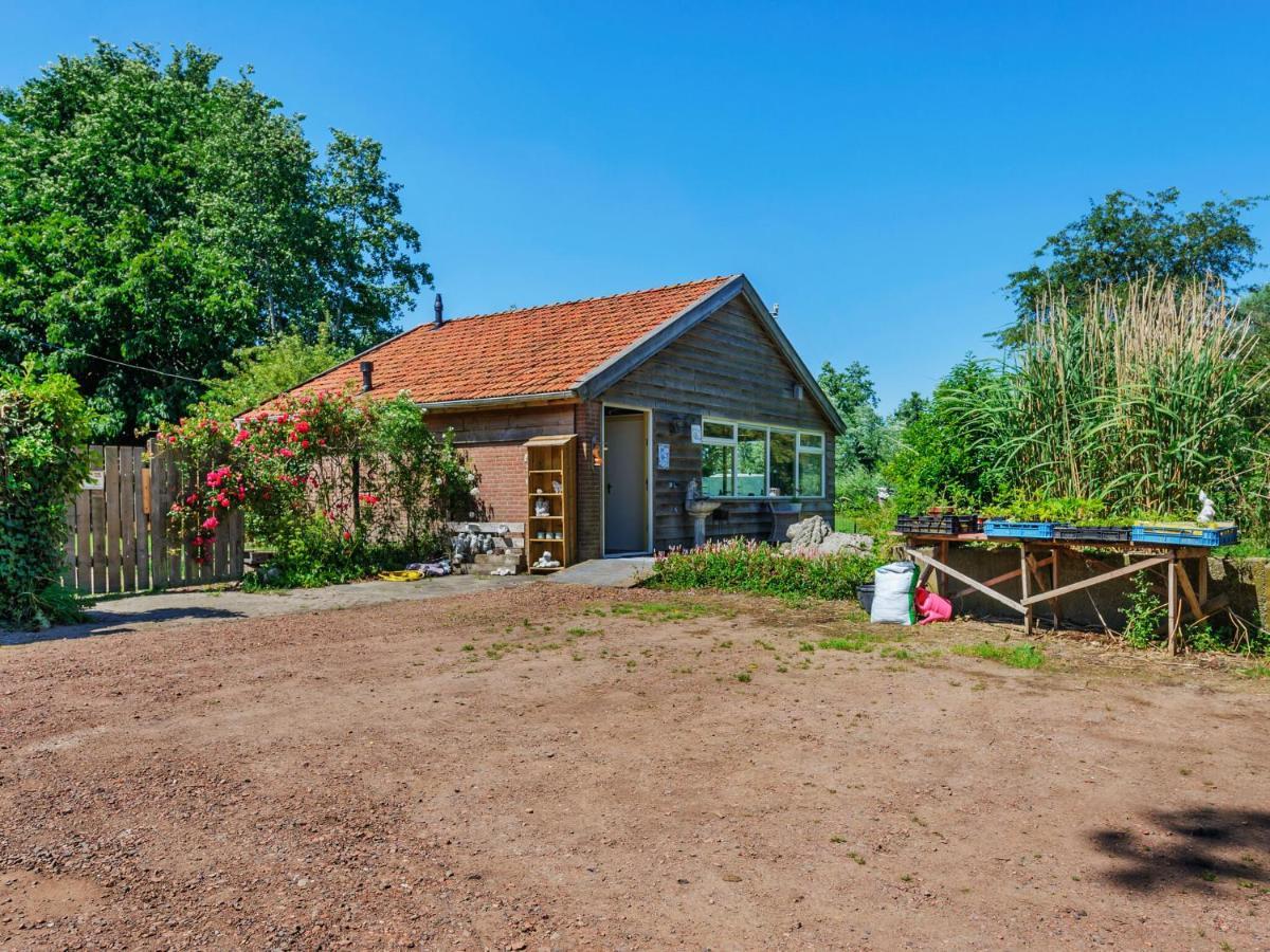 Enticing Holiday Home In Eastermar Near Burgumer Mar Lake Hoogzand Dış mekan fotoğraf